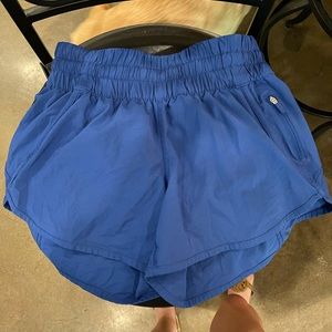 Lululemon tracker short 4 inch